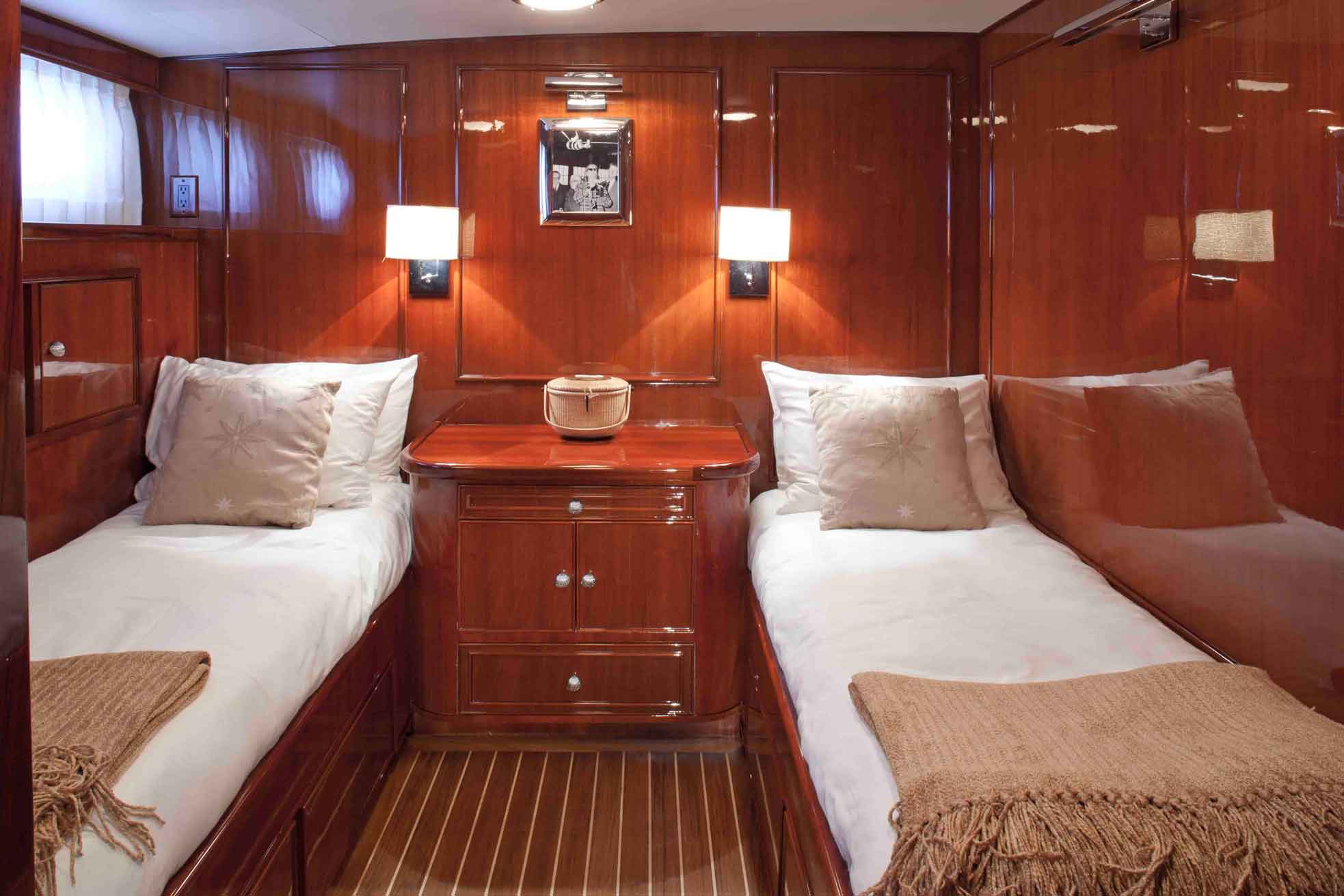 Yacht THE HIGHLANDER, Feadship CHARTERWORLD Luxury Superyacht Charters